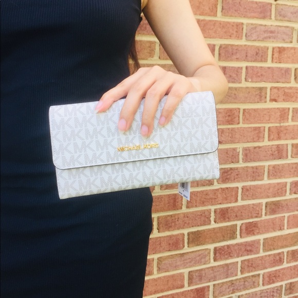 NWT Michael Kors Vanilla large tote with wallet - Picture 6 of 9